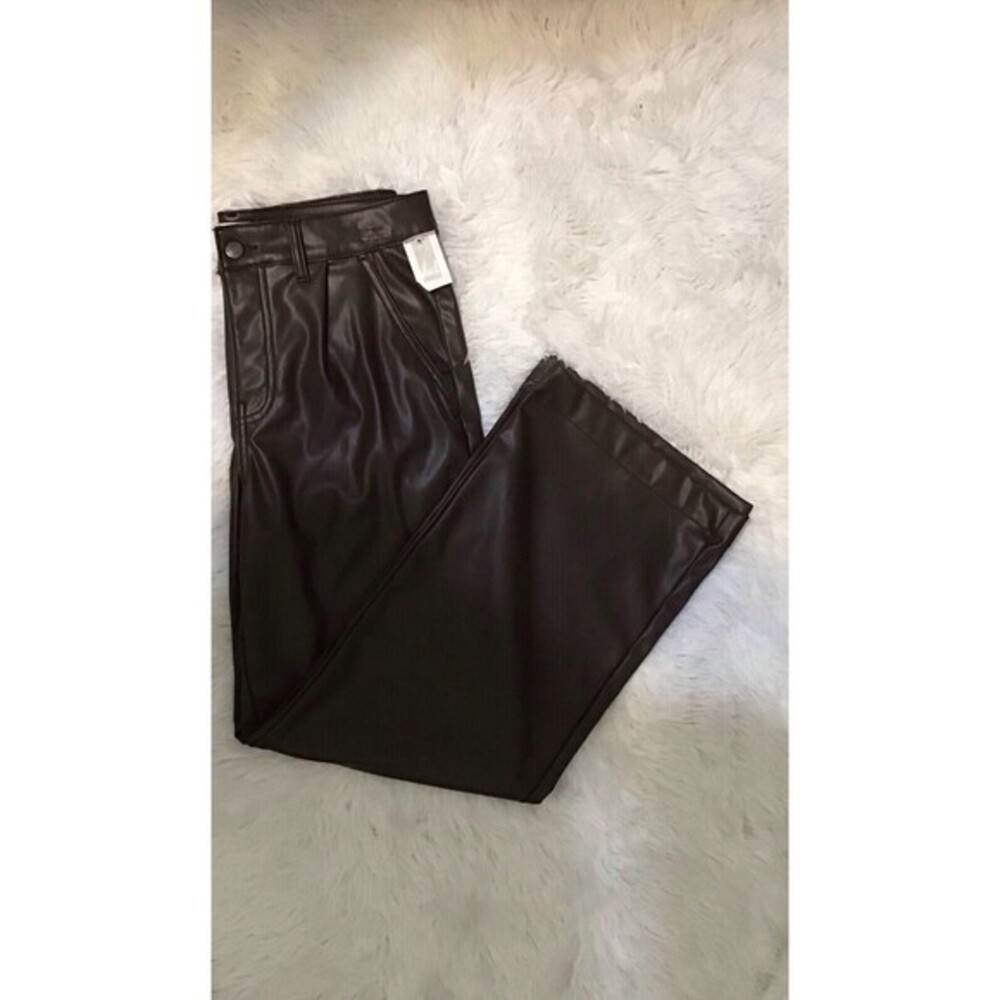 Time & Tru Women’s High Rise Faux, Leather Pants. Size 8. Very Soft , Wide Legs